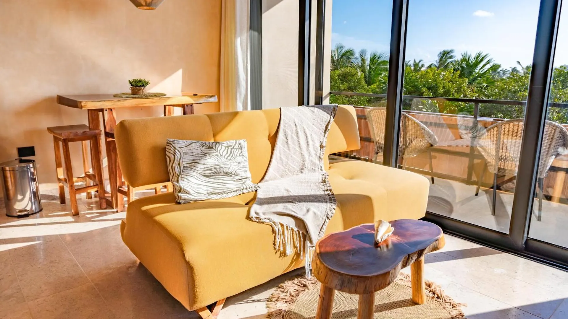 New Modern Apartment 1Bdr - Beach Access Tulum Meksyk