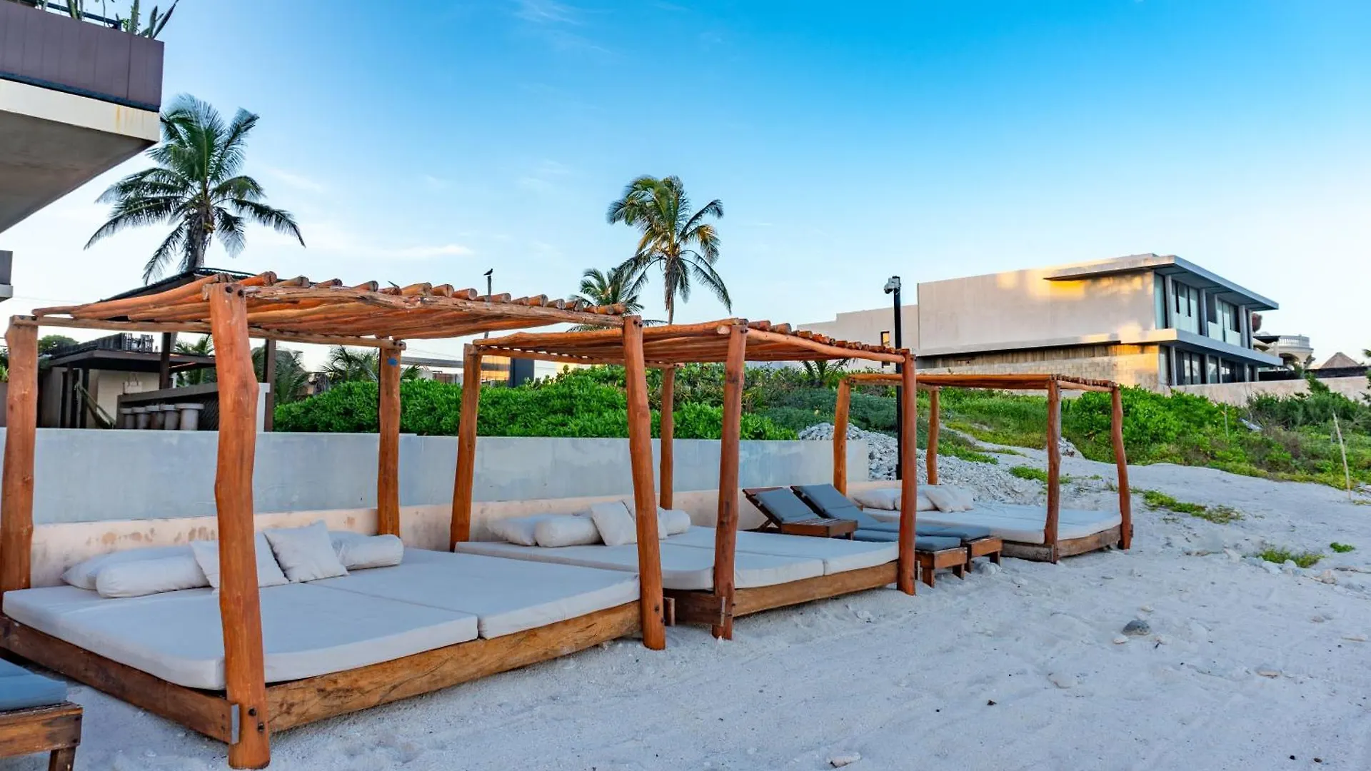 New Modern Apartment 1Bdr - Beach Access Tulum
