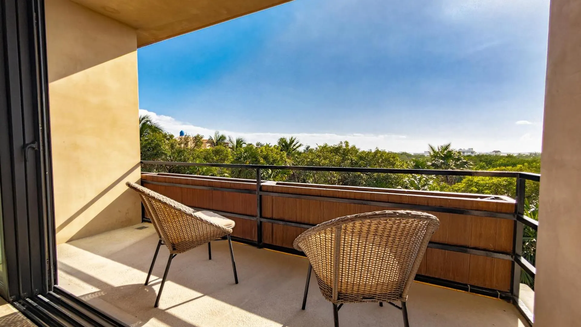 New Modern Apartment 1Bdr - Beach Access Tulum Meksyk